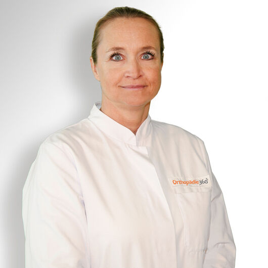 Elke Delmes; Chirurgin und Orthopädin/Unfallchirurgin, Zusatzbezeichnung Sportmedizin Elke Delmes; Chirurgin und Orthopädin/Unfallchirurgin, Zusatzbezeichnung Sportmedizin