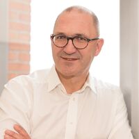 Dr. med. Wolfgang Gruber Dr. med. Wolfgang Gruber