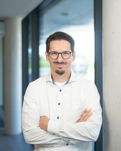 Dr. med. Hans Ahr