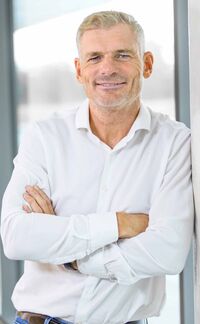 Dr. med. Michael Volkmer - Orthopäde in Köln Hohenlind Dr. med. Michael Volkmer - Orthopäde in Köln Hohenlind