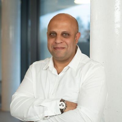 Dr. medic Akram Swaileh