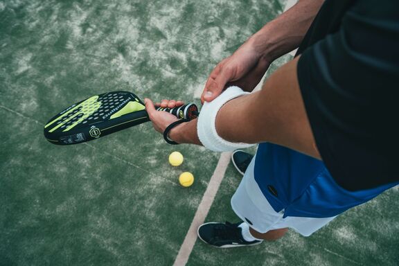 Tennisellenbogen als Indikation für die Radiotherapie bzw. Röntgenreizbestrahlung Tennisellenbogen als Indikation für die Radiotherapie bzw. Röntgenreizbestrahlung