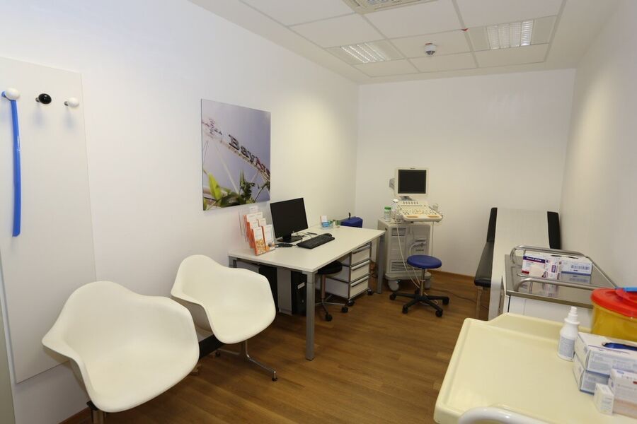 Behandlungszimmer Orthopädie 360° Leverkusen Schlebusch